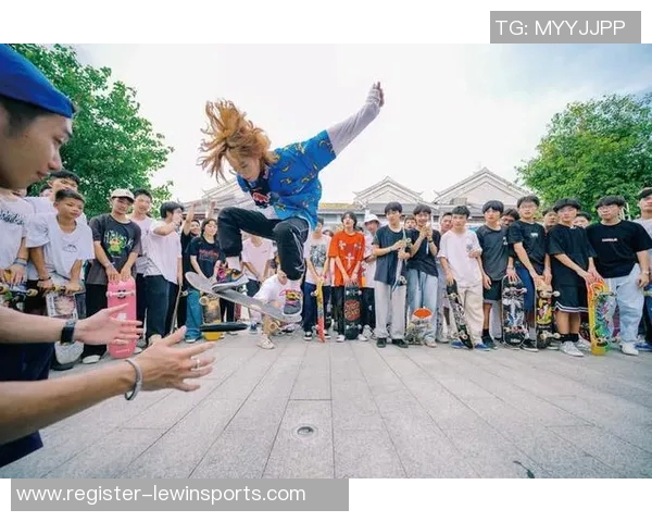 实时新闻上海飞盘队逆袭之路揭秘世界滑板锦标赛背后的奋斗与荣耀